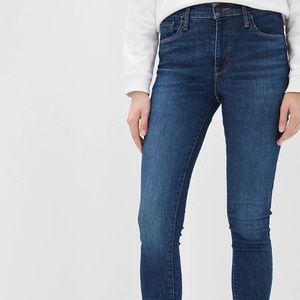 Levi’s 720 High Rise Super Skinny Jeans Size 27x30